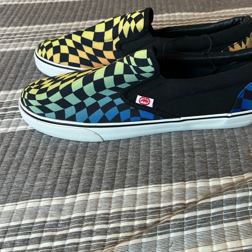 New Ecko Men's Size 11 Black and Multicolor Checkered Slip-Ons - Picture 3 of 5